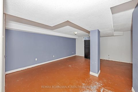 Photo 26 at 67 - 392 Garden Glen Private, Nepean (Meadowlands/Crestview), Ottawa