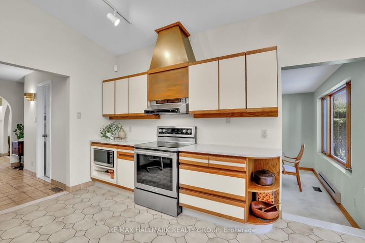 Photo 11 at 39 Biscayne Crescent, Nepean (Borden Farm/Stewart Farm/Carleton Heights/Parkwood Hills), Ottawa