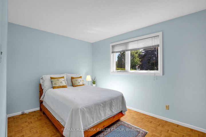 Photo 16 at 39 Biscayne Crescent, Nepean (Borden Farm/Stewart Farm/Carleton Heights/Parkwood Hills), Ottawa