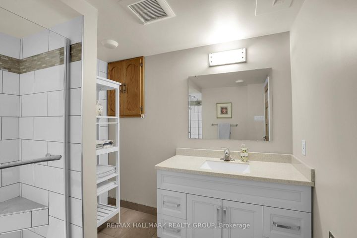 Photo 20 at 39 Biscayne Crescent, Nepean (Borden Farm/Stewart Farm/Carleton Heights/Parkwood Hills), Ottawa