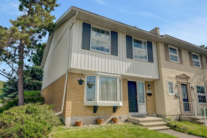 Photo 3 at 10 Greenbank Road, Nepean (Leslie Park), Ottawa