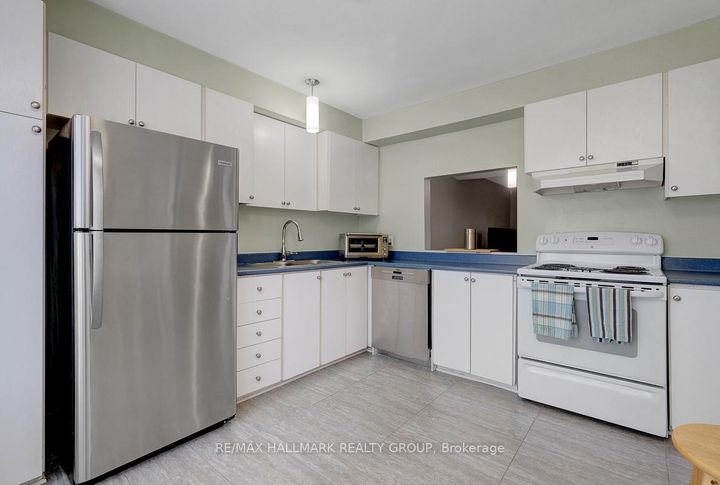 Photo 17 at 10 Greenbank Road, Nepean (Leslie Park), Ottawa