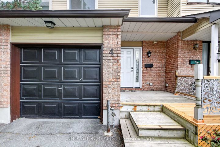 Photo 2 at 4 Bridgewater Terrace, Nepean (Cedargrove/Fraserdale), Ottawa