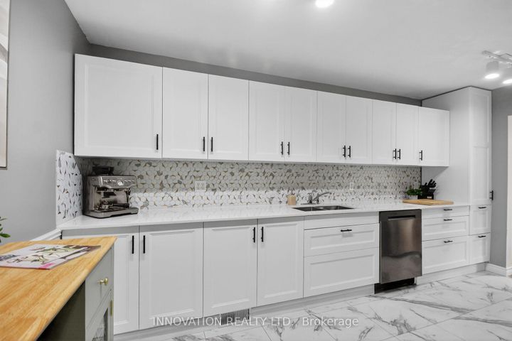 Photo 11 at 4 Bridgewater Terrace, Nepean (Cedargrove/Fraserdale), Ottawa