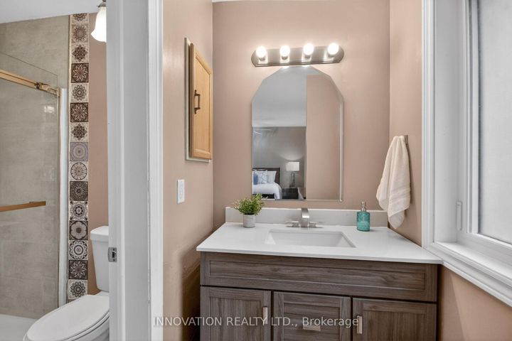Photo 26 at 4 Bridgewater Terrace, Nepean (Cedargrove/Fraserdale), Ottawa