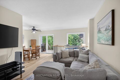 Photo 5 at 4 Bridgewater Terrace, Nepean (Cedargrove/Fraserdale), Ottawa