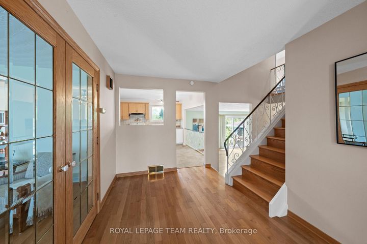 Photo 5 at 44 Steeple Hill Crescent, Nepean (Fallowfield), Ottawa
