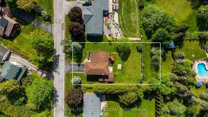 Photo 43 at 44 Steeple Hill Crescent, Nepean (Fallowfield), Ottawa