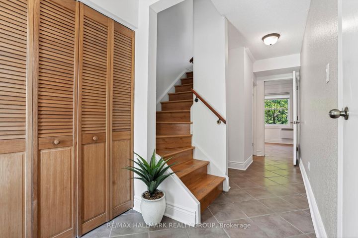 Photo 4 at 47 - 83 Appleby Private, Nepean (Carleton Heights), Ottawa