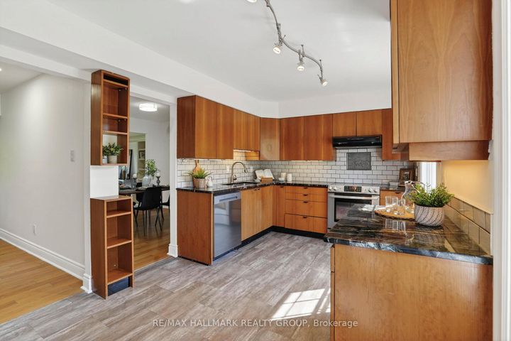 Photo 18 at 47 - 83 Appleby Private, Nepean (Carleton Heights), Ottawa
