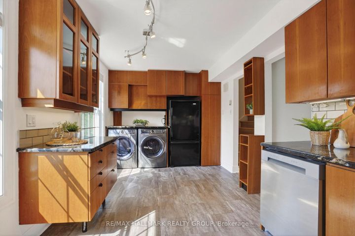 Photo 19 at 47 - 83 Appleby Private, Nepean (Carleton Heights), Ottawa