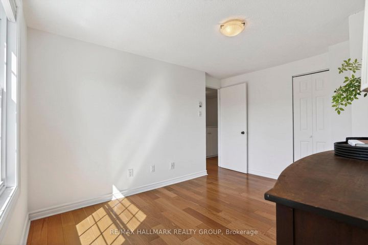 Photo 28 at 47 - 83 Appleby Private, Nepean (Carleton Heights), Ottawa