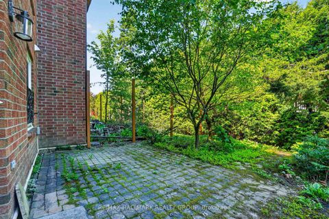 Photo 34 at 47 - 83 Appleby Private, Nepean (Carleton Heights), Ottawa