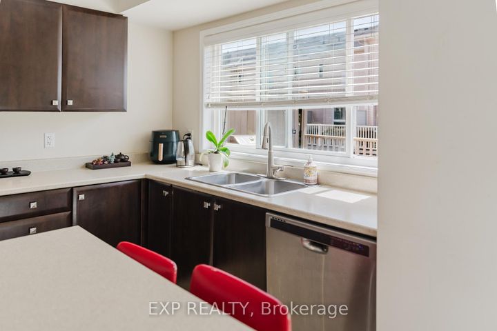 Photo 11 at 3721F Riverbreeze Street, Nepean (Half Moon Bay), Ottawa