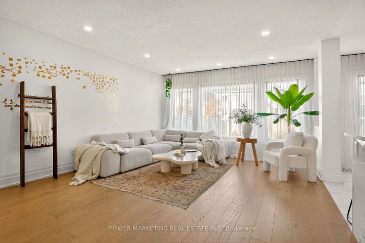 Photo 9 at 657 Clearbrook Drive N, Nepean (Strandherd), Ottawa