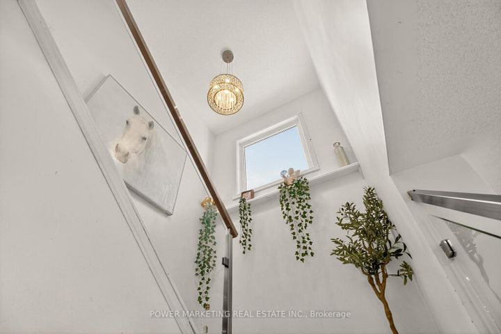 Photo 16 at 657 Clearbrook Drive N, Nepean (Strandherd), Ottawa