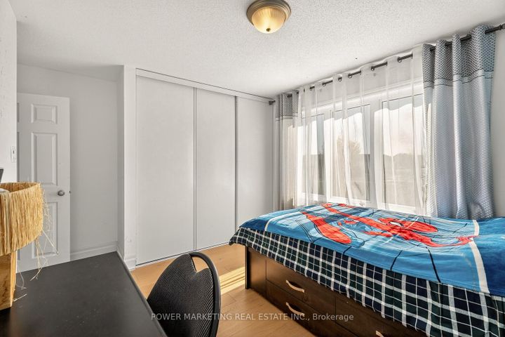 Photo 26 at 657 Clearbrook Drive N, Nepean (Strandherd), Ottawa