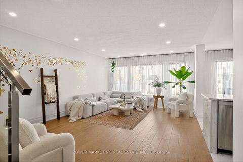 Photo 8 at 657 Clearbrook Drive N, Nepean (Strandherd), Ottawa