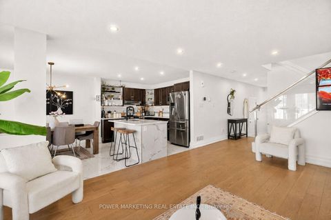 Photo 14 at 657 Clearbrook Drive N, Nepean (Strandherd), Ottawa