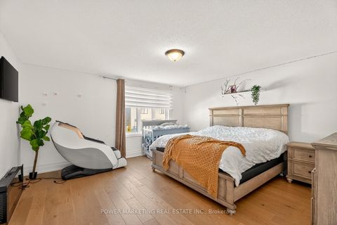 Photo 17 at 657 Clearbrook Drive N, Nepean (Strandherd), Ottawa