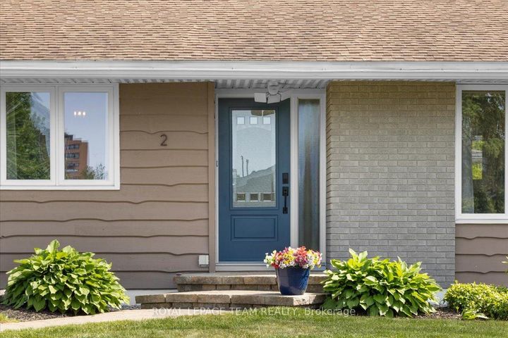 Photo 2 at 2 Lavina Crescent, Nepean (Leslie Park), Ottawa