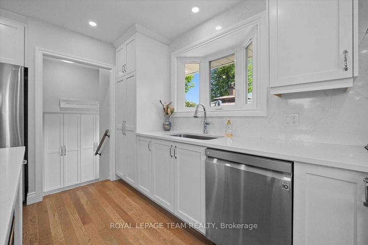 Photo 10 at 2 Lavina Crescent, Nepean (Leslie Park), Ottawa