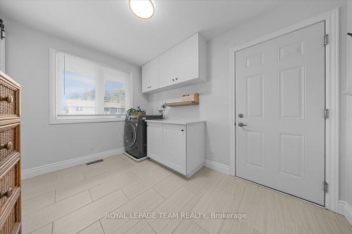 Photo 19 at 2 Lavina Crescent, Nepean (Leslie Park), Ottawa