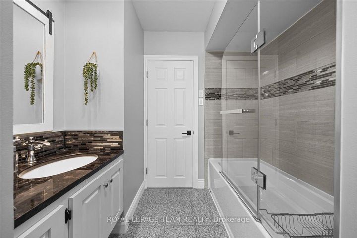 Photo 20 at 2 Lavina Crescent, Nepean (Leslie Park), Ottawa