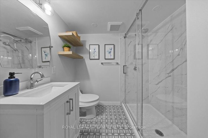 Photo 28 at 2 Lavina Crescent, Nepean (Leslie Park), Ottawa