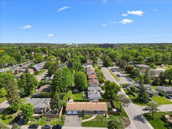Photo 39 at 2 Lavina Crescent, Nepean (Leslie Park), Ottawa