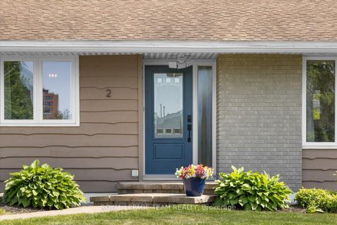 Photo 2 at 2 Lavina Crescent, Nepean (Leslie Park), Ottawa