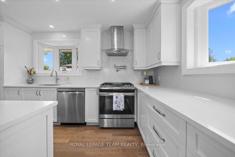 Photo 9 at 2 Lavina Crescent, Nepean (Leslie Park), Ottawa
