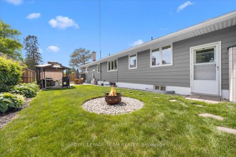 Photo 32 at 2 Lavina Crescent, Nepean (Leslie Park), Ottawa