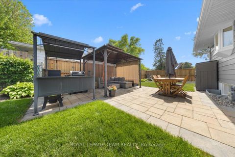 Photo 33 at 2 Lavina Crescent, Nepean (Leslie Park), Ottawa
