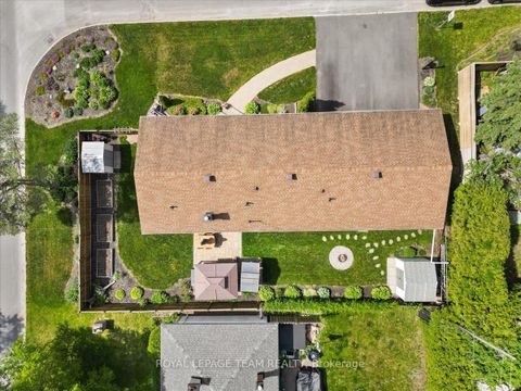 Photo 38 at 2 Lavina Crescent, Nepean (Leslie Park), Ottawa