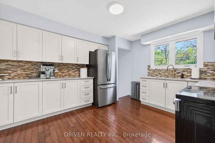 Photo 10 at 50 Aero Drive, Nepean (Lakeview Park), Ottawa