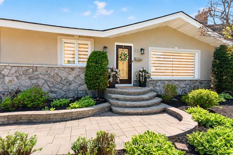 Photo 2 at 50 Aero Drive, Nepean (Lakeview Park), Ottawa