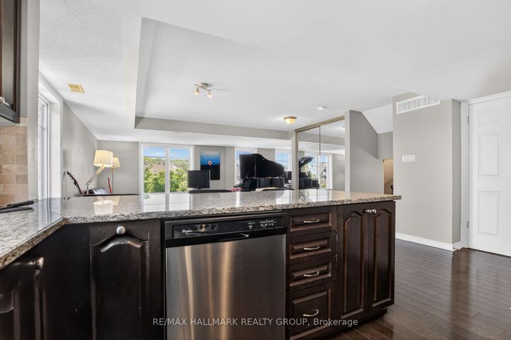 Photo 10 at B - 1145 Longfields Drive, Nepean (Strandherd), Ottawa