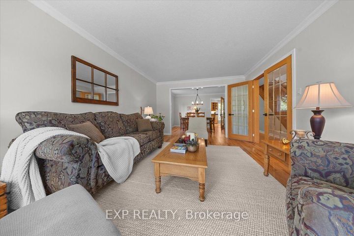 Photo 5 at 85 Teevens Drive, Nepean (Pheasant Run), Ottawa