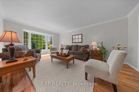 Photo 3 at 85 Teevens Drive, Nepean (Pheasant Run), Ottawa