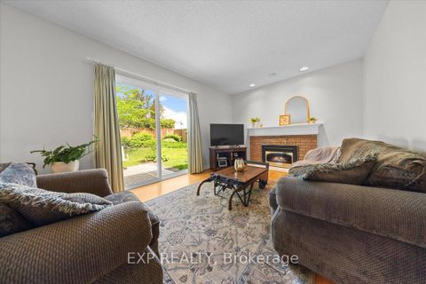 Photo 11 at 85 Teevens Drive, Nepean (Pheasant Run), Ottawa