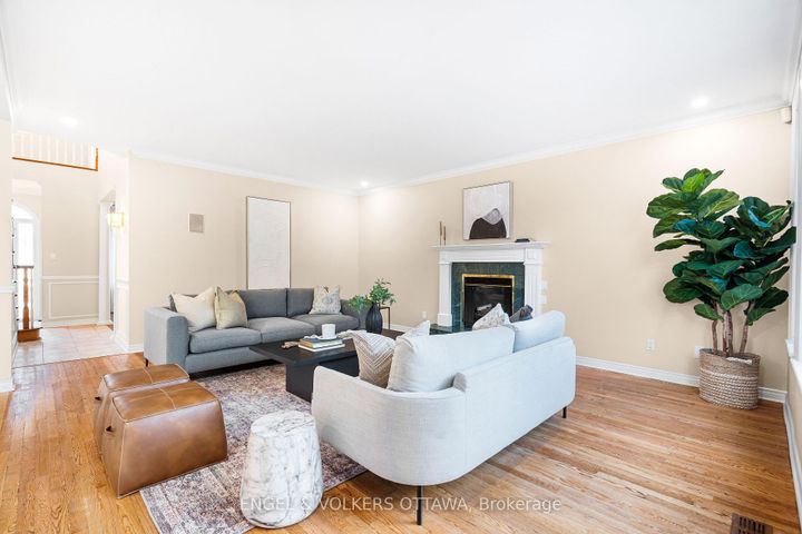 Photo 10 at 5 Cassone Court, Nepean (Pineglen), Ottawa