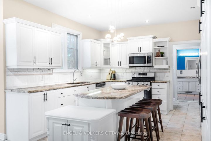 Photo 13 at 5 Cassone Court, Nepean (Pineglen), Ottawa