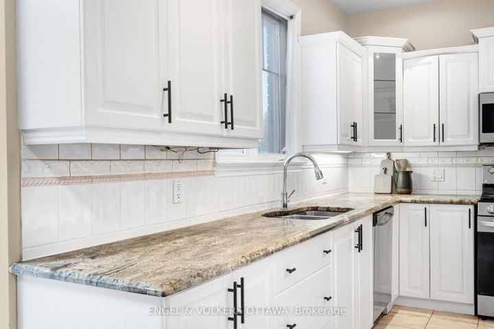 Photo 14 at 5 Cassone Court, Nepean (Pineglen), Ottawa