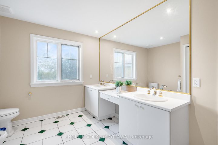 Photo 31 at 5 Cassone Court, Nepean (Pineglen), Ottawa