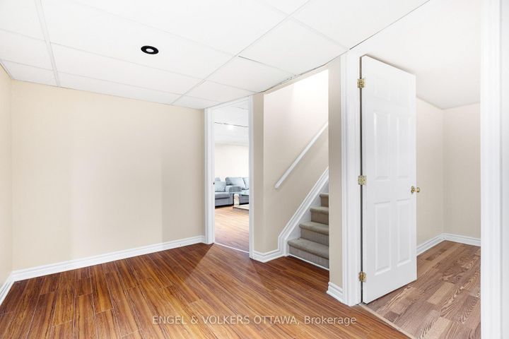 Photo 37 at 5 Cassone Court, Nepean (Pineglen), Ottawa