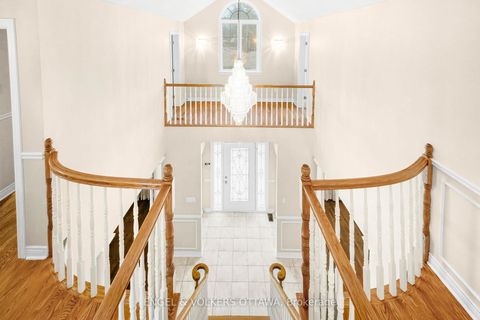 Photo 2 at 5 Cassone Court, Nepean (Pineglen), Ottawa