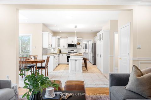 Photo 12 at 5 Cassone Court, Nepean (Pineglen), Ottawa
