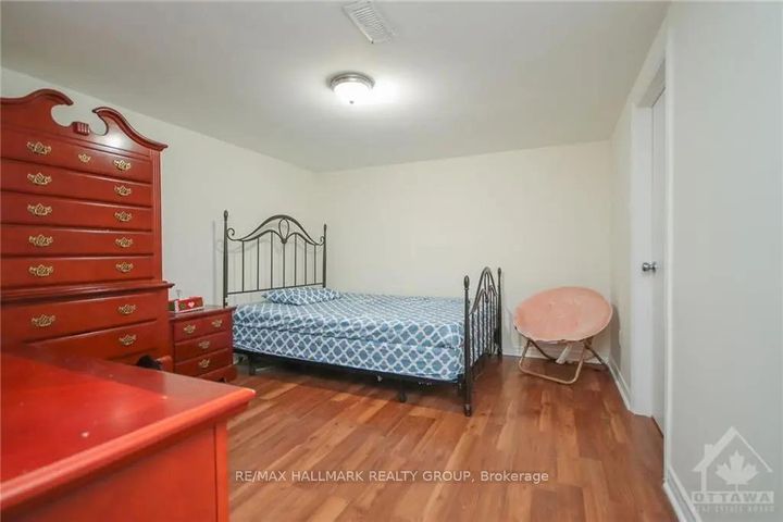 Photo 3 at 45 Hilliard Avenue, Nepean (City View/Skyline/Fisher Heights/Parkwood Hills), Ottawa