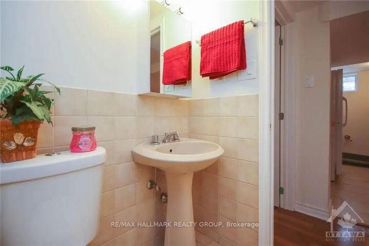 Photo 4 at 45 Hilliard Avenue, Nepean (City View/Skyline/Fisher Heights/Parkwood Hills), Ottawa